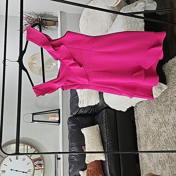 EXPRESS DRESS - Picture 2 of 4